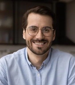 Santiago López M